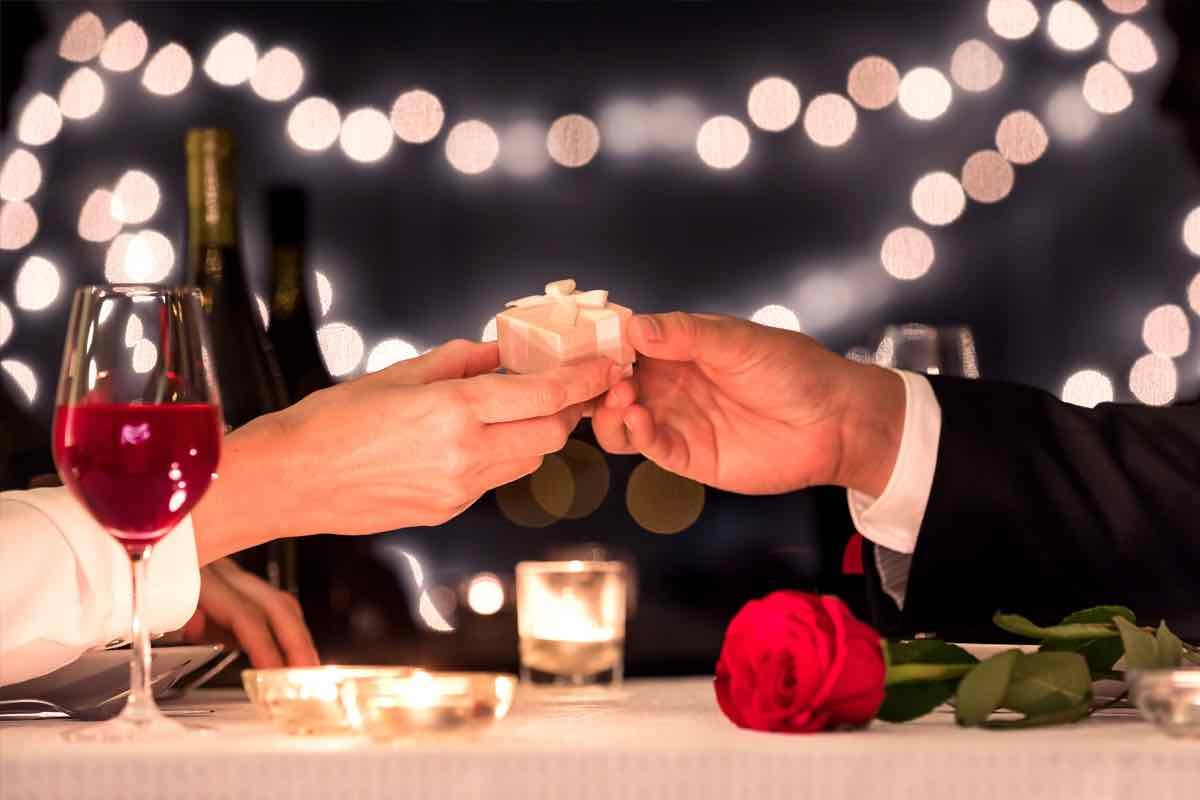 10 Fun Things To Do on Valentine’s Day at Home Romantic Ideas
